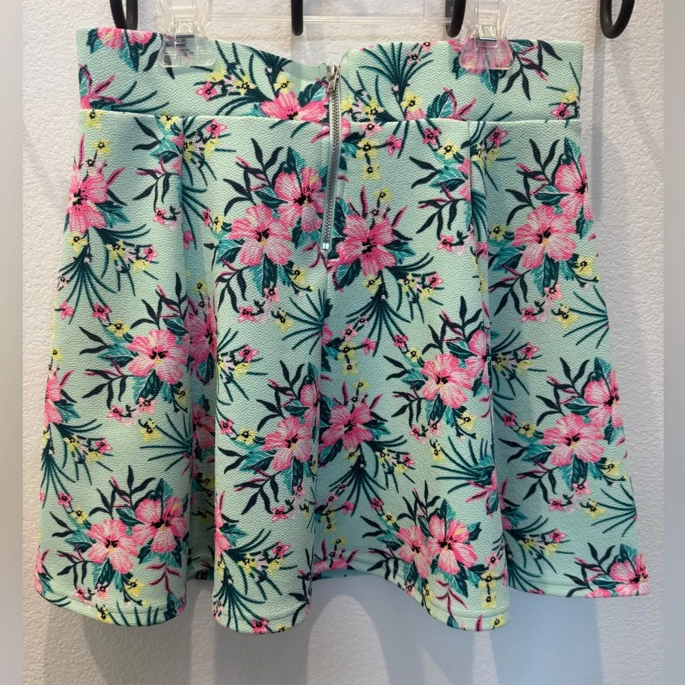 DIVIDED H&M Mint Green Floral Skater Skirt - Image 4
