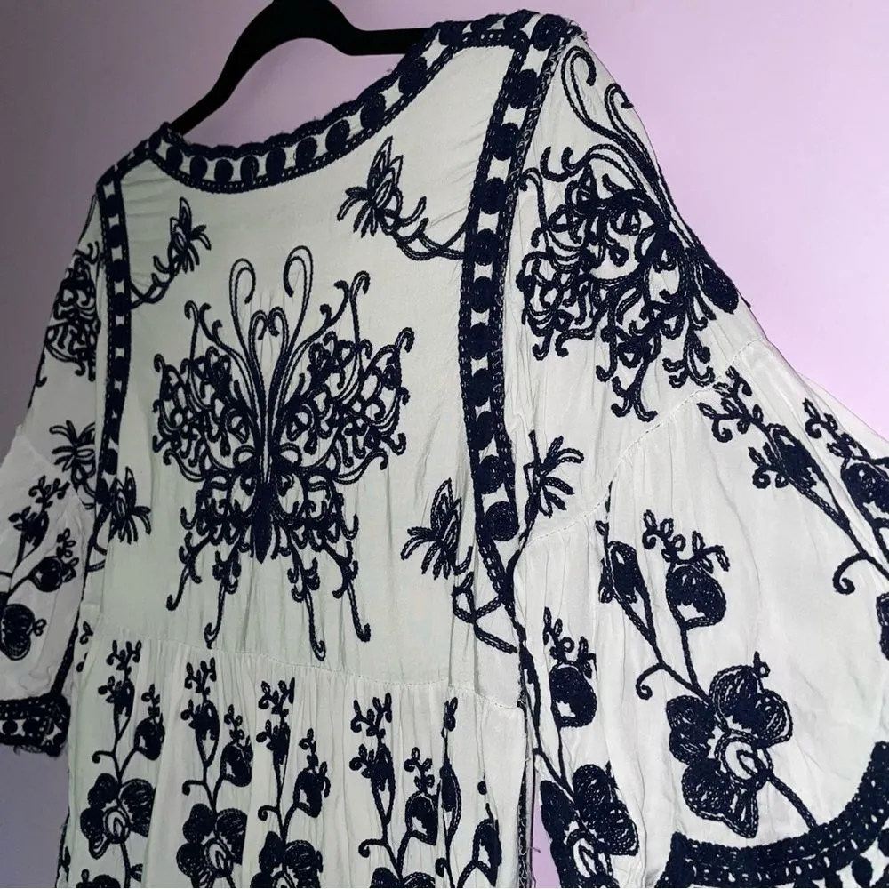 Anthro Kindred M Blouse White w Navy Floral Embroidery Short Sleeve Babydoll - Image 7