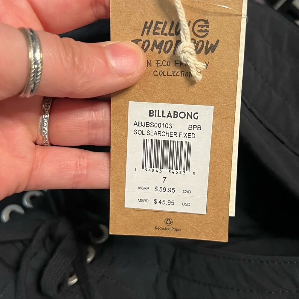 Billabong beach pool shorts size 7 - Image 6