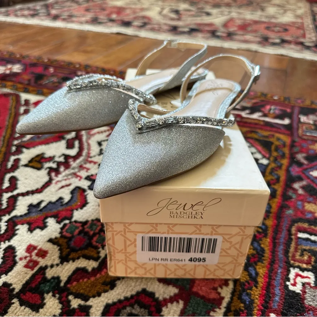 NWT Badgley Mischka Silver Heels with Rhinestone Accents - Image 2