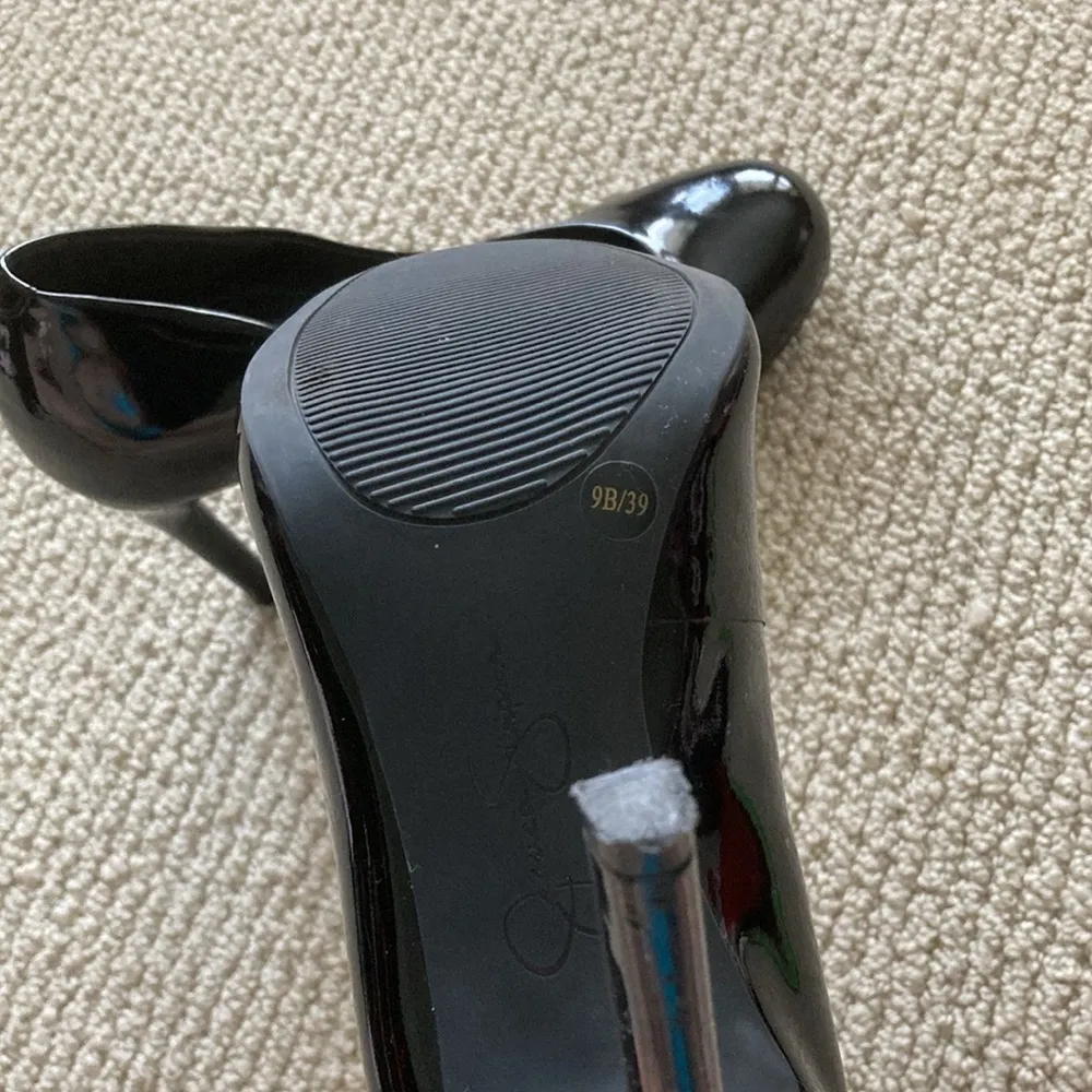 Jessica Simpson Platinum Black Stiletto High Heels Shiny Size 9 Like New - Image 9
