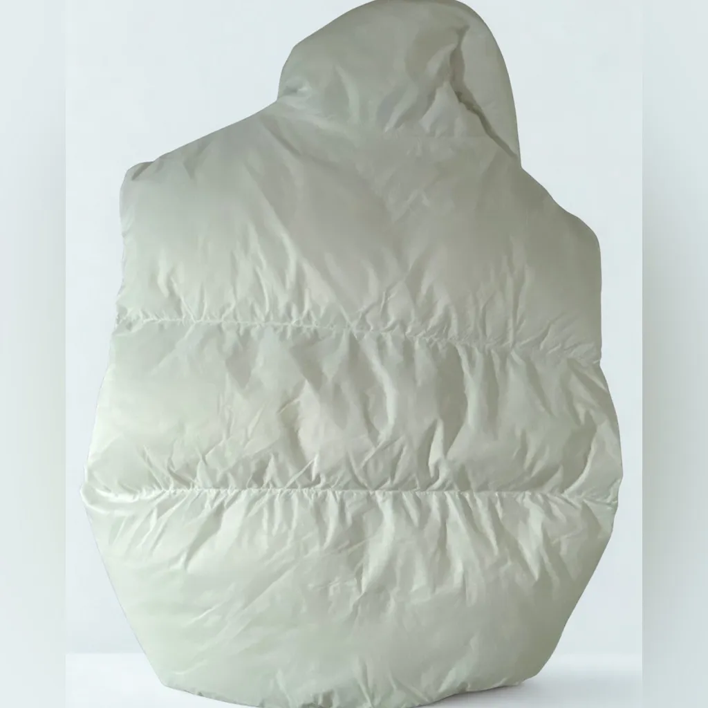 SETA T NWT White Cropped Puffer Vest - Image 2