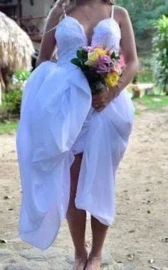 Exclusive Wedding Dress Chest: 35.5” Hips: 37.5” Waist: 27.5” Height: 5’4” White - Image 4