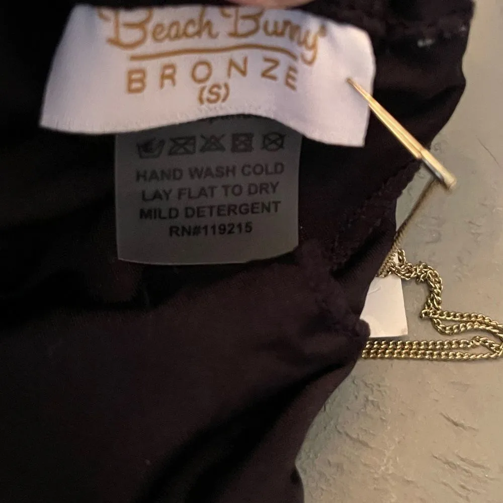 Beach Bunny Belize Beauty Bikini‎ Top Black nwt - Image 3