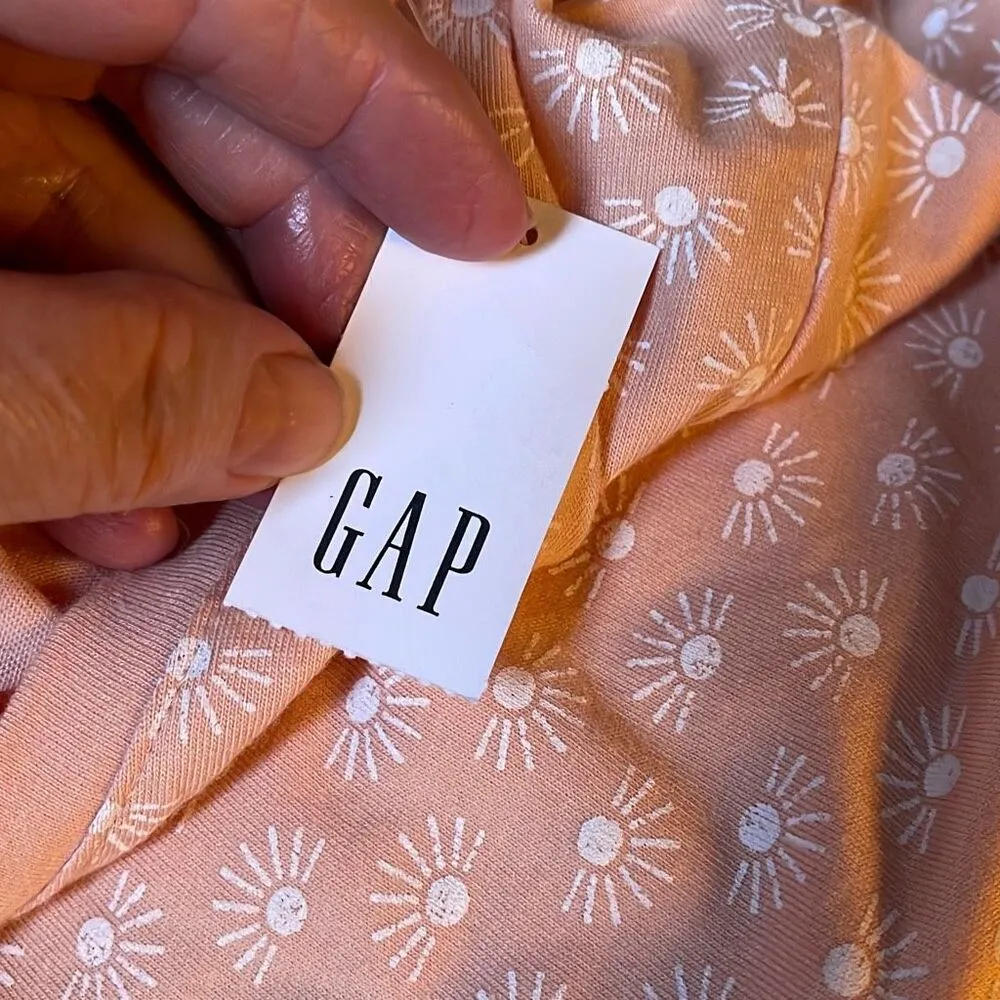 NWT Gap size XL Favorite Tee in peach sunrise pattern. - Image 6