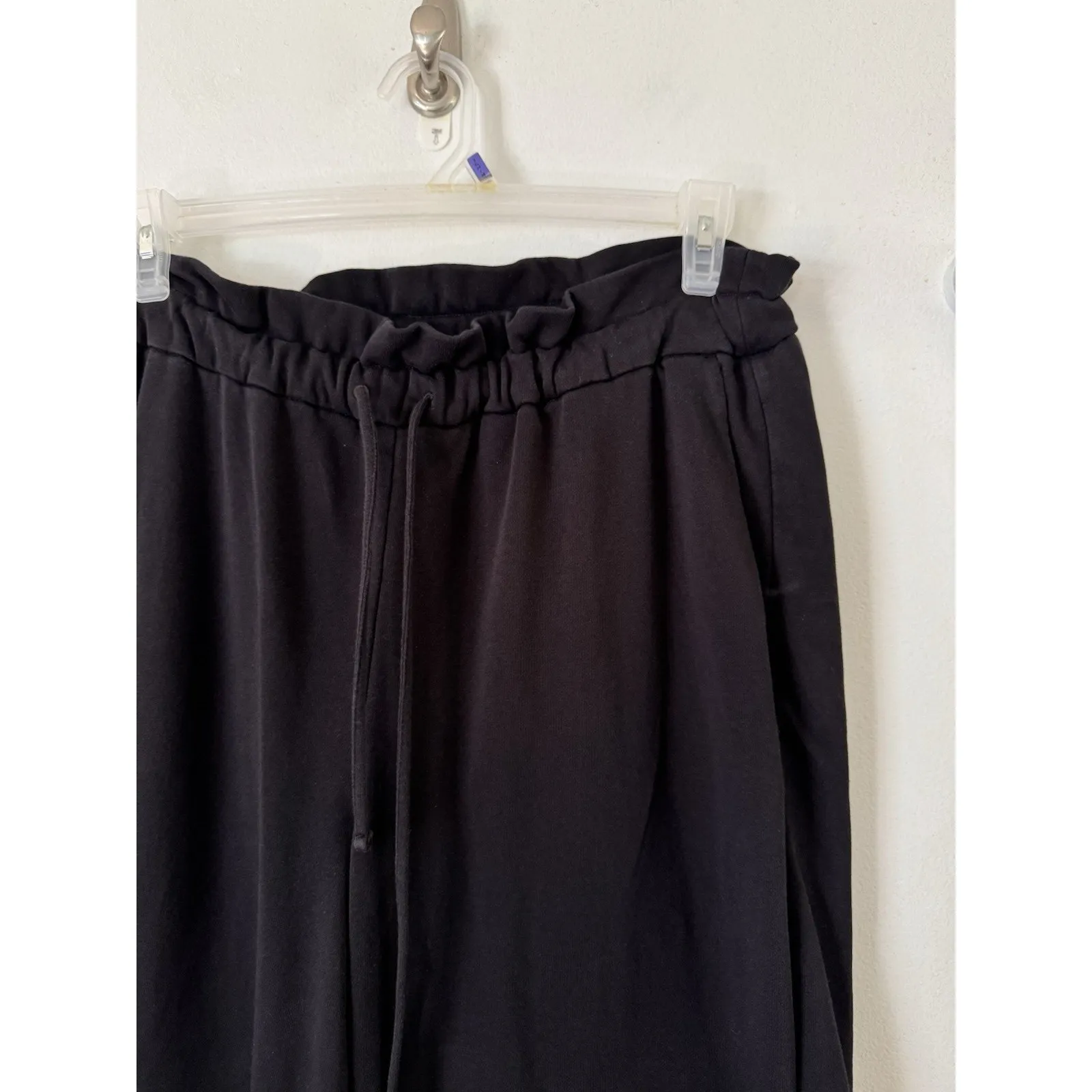 Express Black High Waisted Paperbag Wide Leg Black Knit Sweatpants Size Large - Image 4