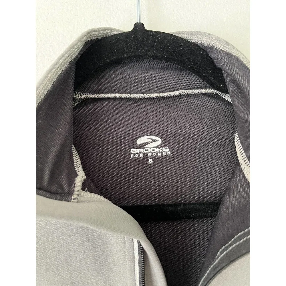 Brooks Dry line Gray & Yellow 1/4 Zip Pullover Long Sleeve Running Shirt Small - Image 6