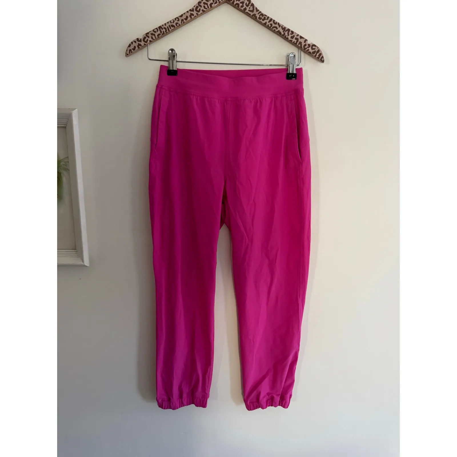 LULULEMON Adapted State High-Rise Cropped Jogger 23" in Sonic Pink Size 4 - Image 4