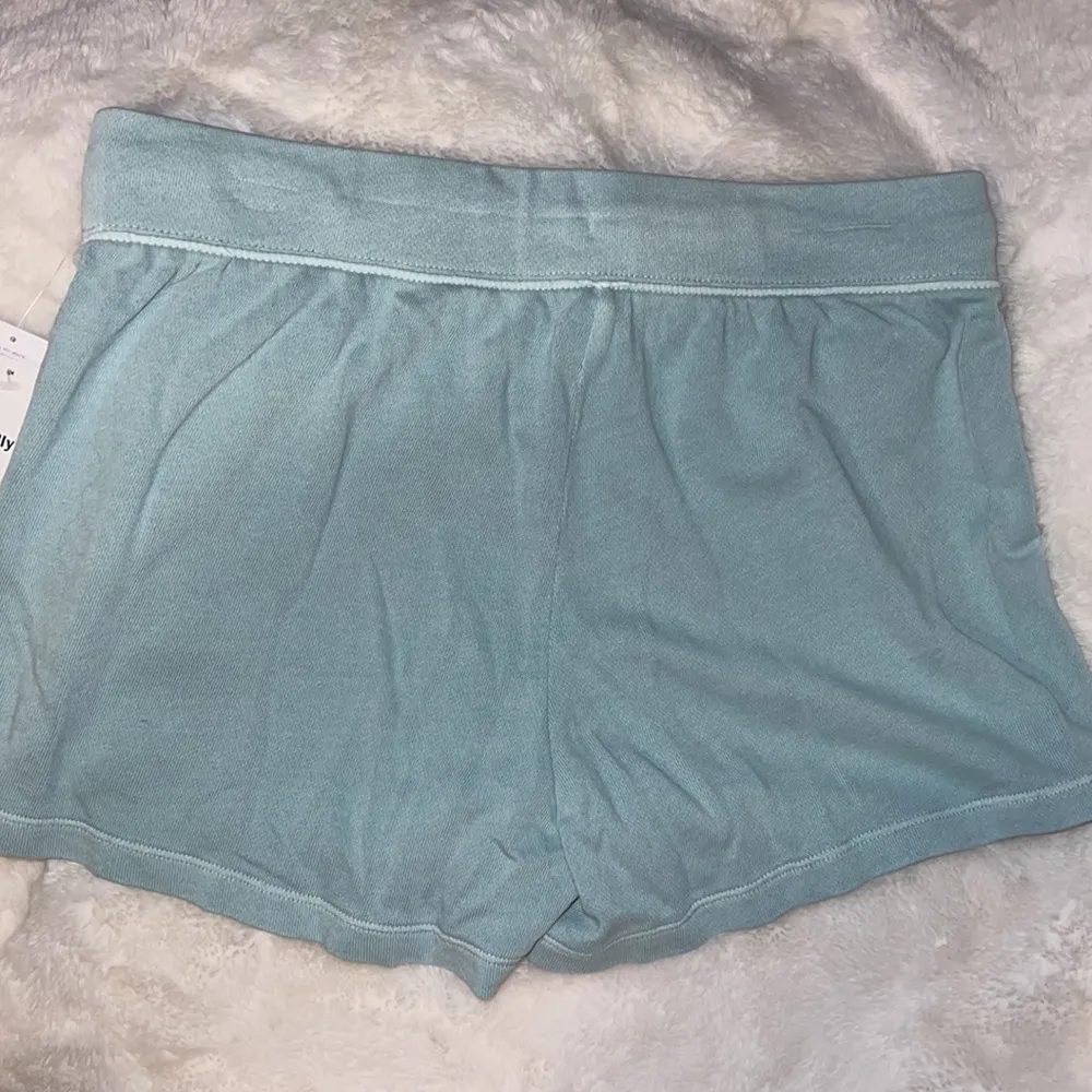 OLD navy lounge shorts - Image 5