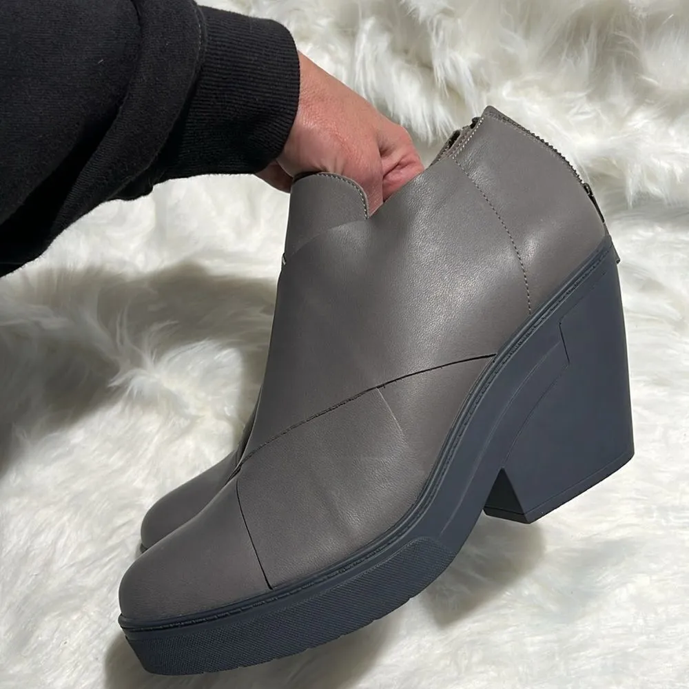 Eileen Fisher Cosmos Bootie Size 10M.  B71 - Image 5