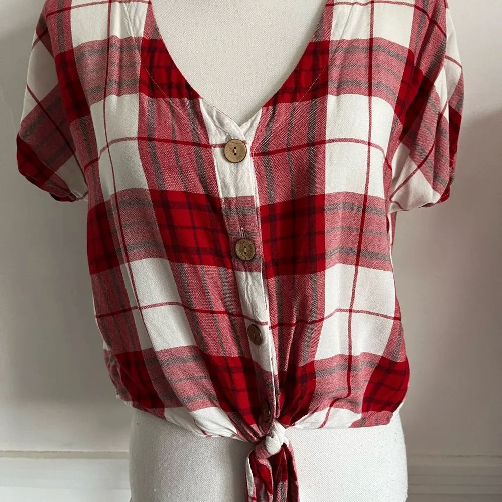 Universal Threads Universal Thread • Red White Plaid Tie Blouse - Image 3