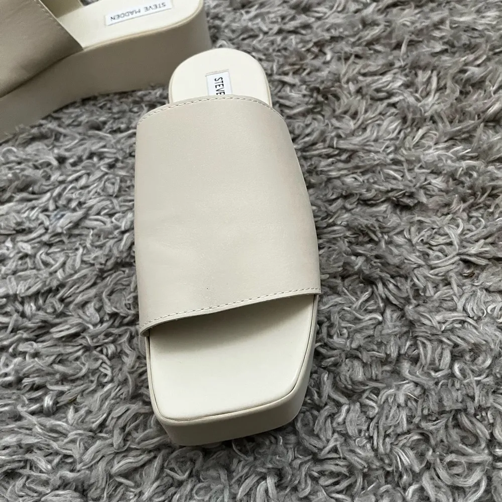 Steve Madden Tapanga Cream Platform Sandals size 11 - Image 2
