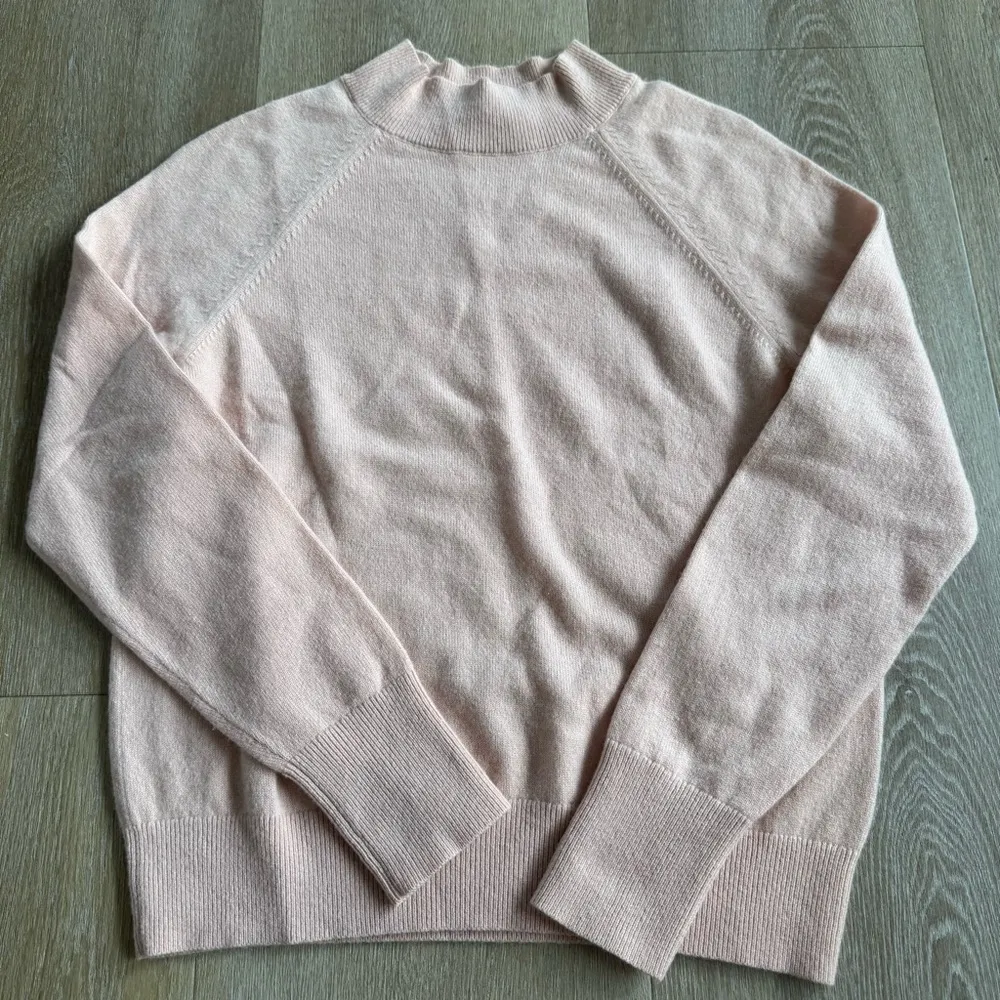 Everlane Cashmere Pink Sweater - Image 2