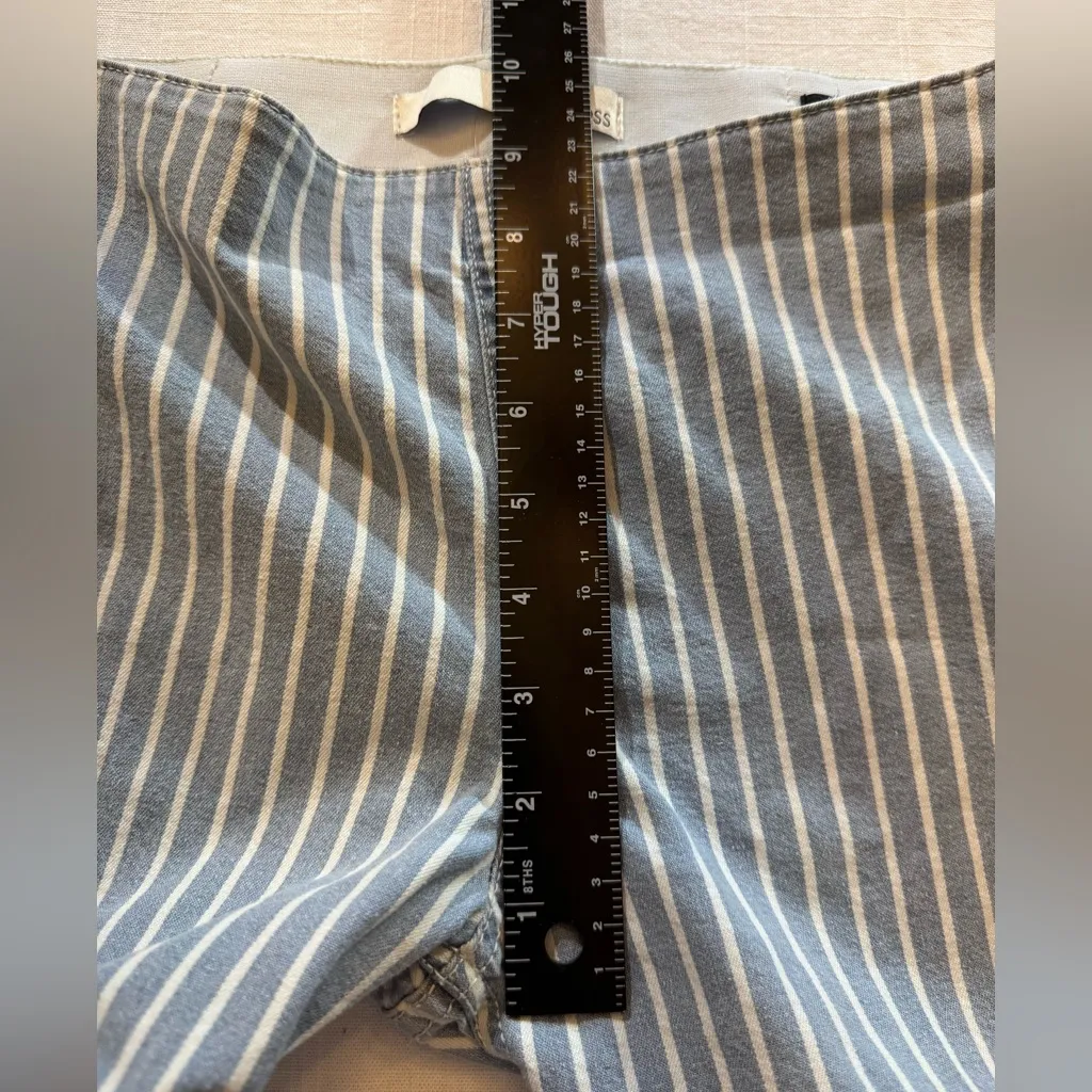 Ella Moss Gray and White Striped Pants - Image 6