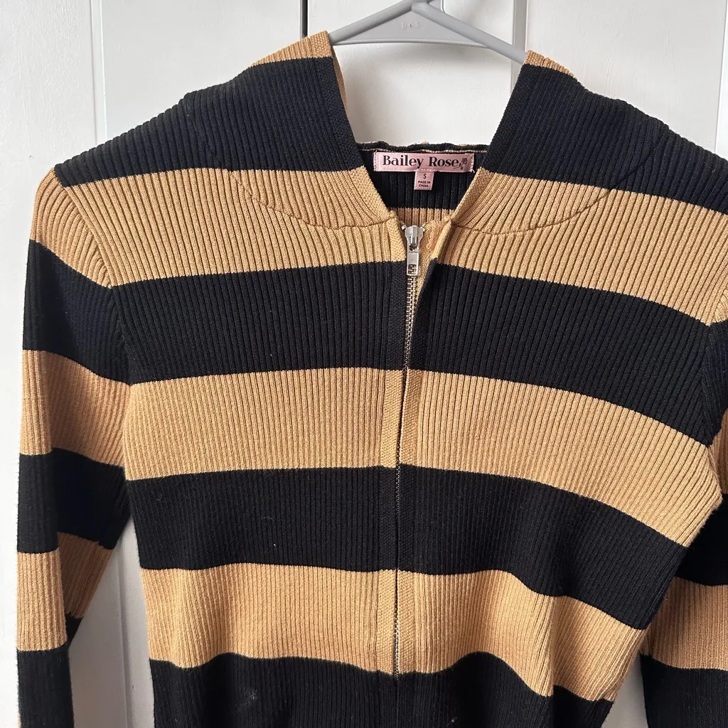 Bailey Rose Striped Hooded Zip - Image 2