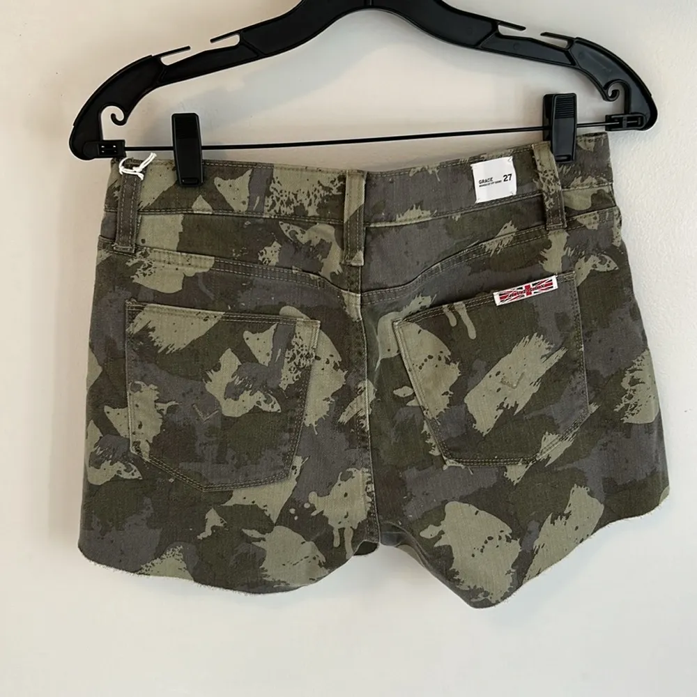 Hudson Gracie Midrise Cut Off Shorts Camo - Image 4