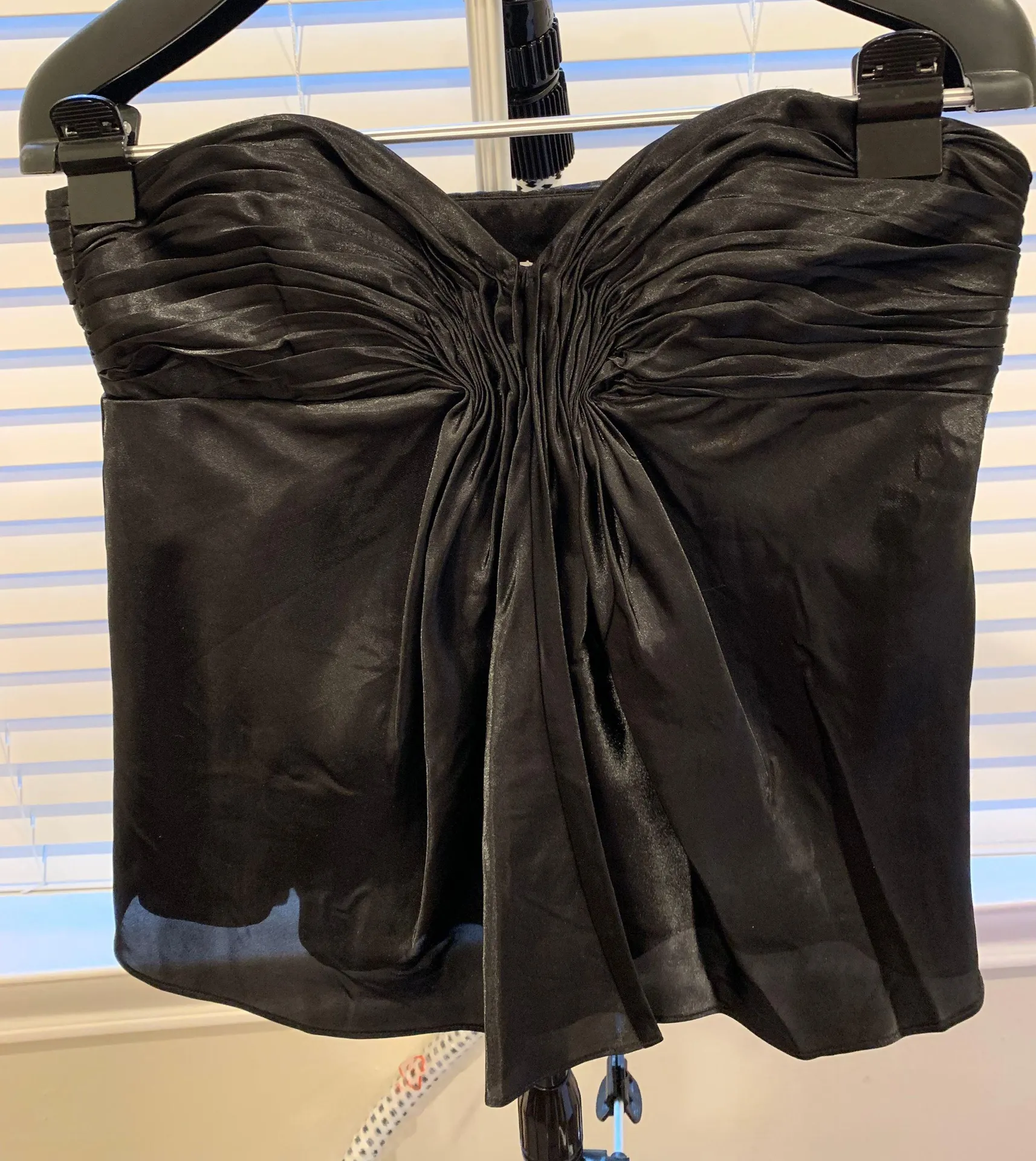 Laundry by Shelli Segal Brand New  Strapless Top - Image 3