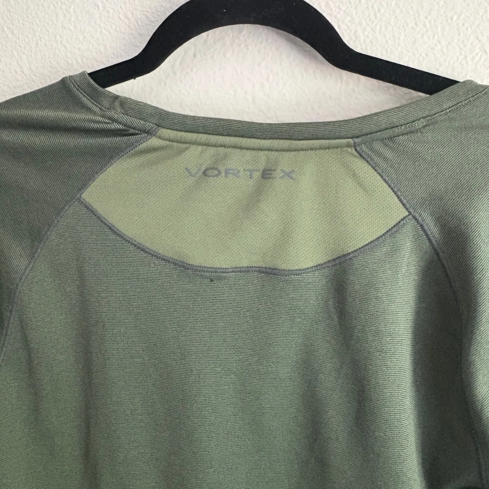 Vortex‎ Long Sleeve V Neck Olive Green Athletic Activewear Top Womens Medium - Image 7