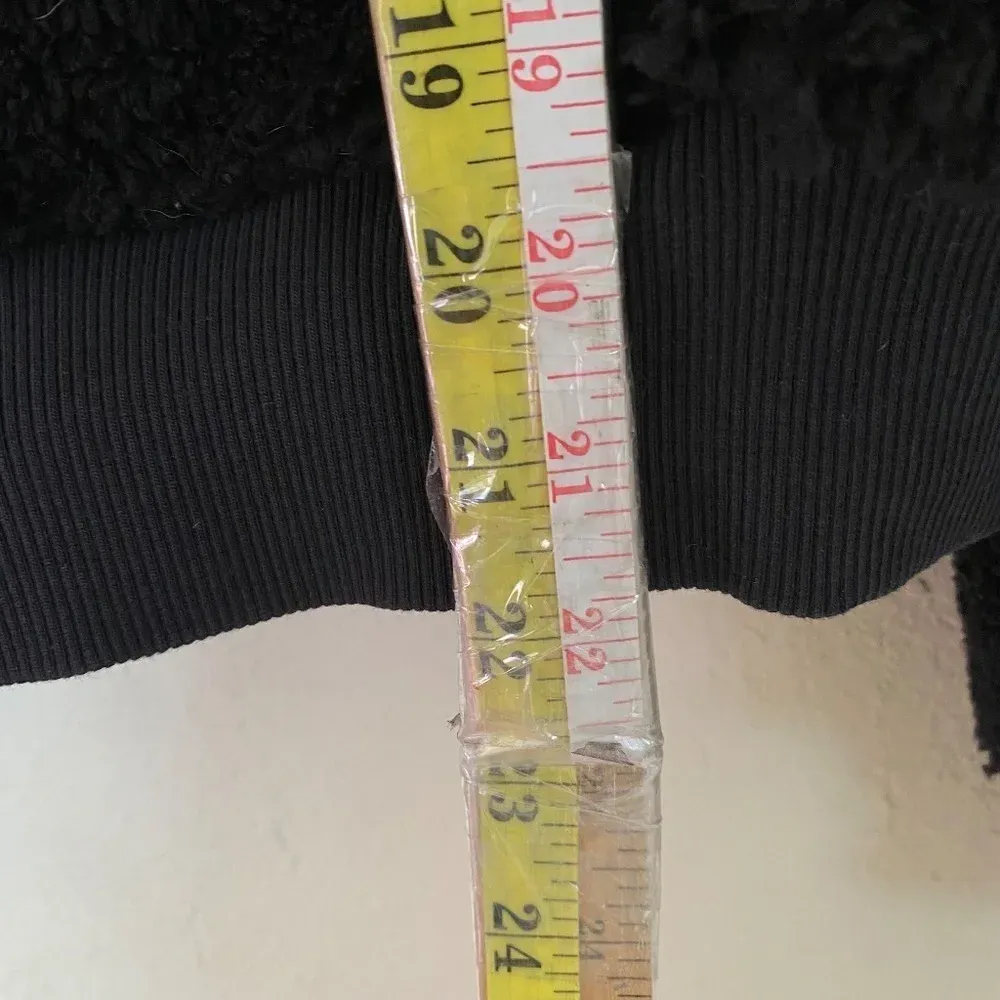 Lululemon Textured Fleece 1/2 Zip‎ Black size 4 sherpa hooded - Image 9