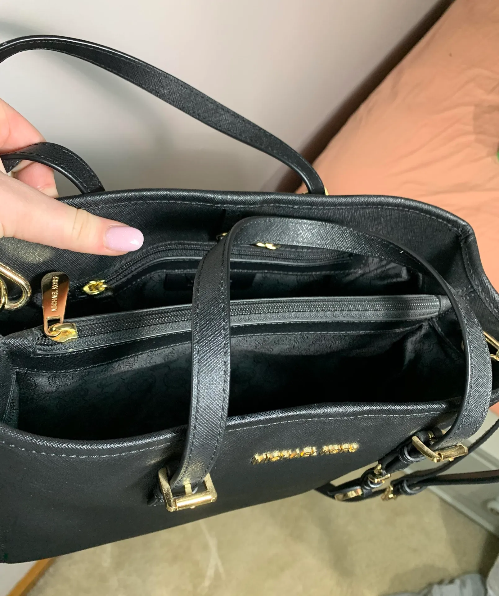 Michael Kors Purse / Should Bag - Image 3