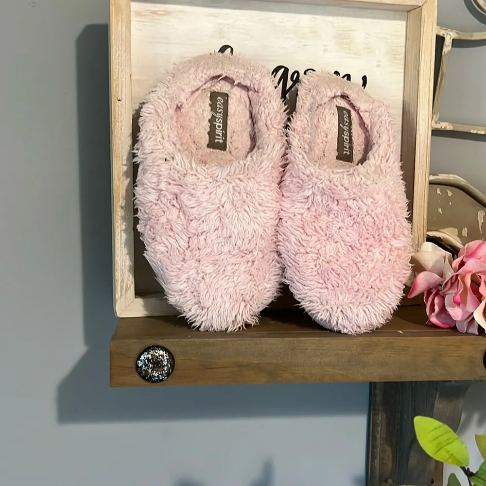 Pink Fluffy Slippers Easy Spirit House Shoes Womens 5-6 Small - Image 2