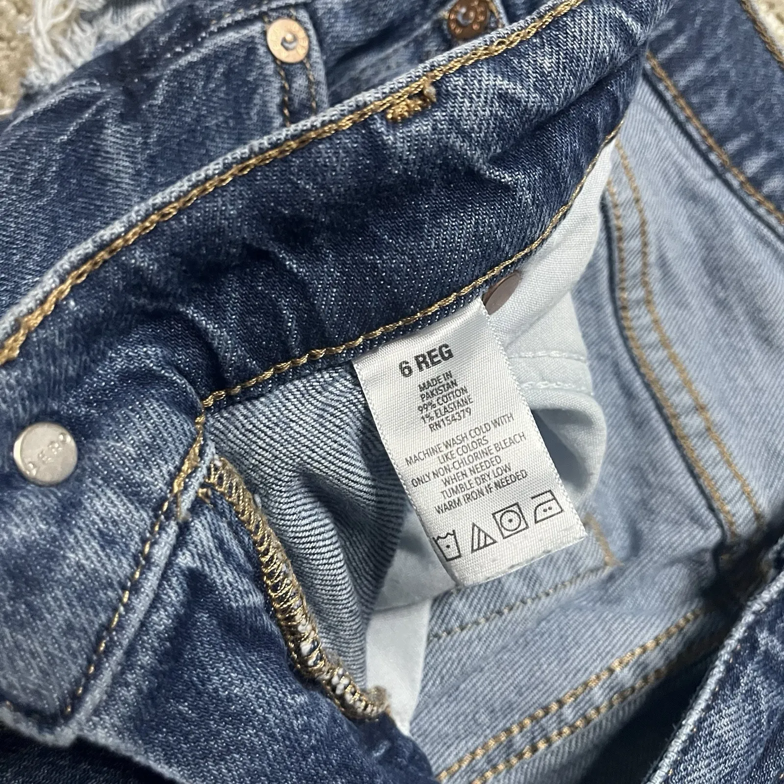 Aeropostale‎ Woman's 6 Regular Mom Jeans Distressed - Image 14