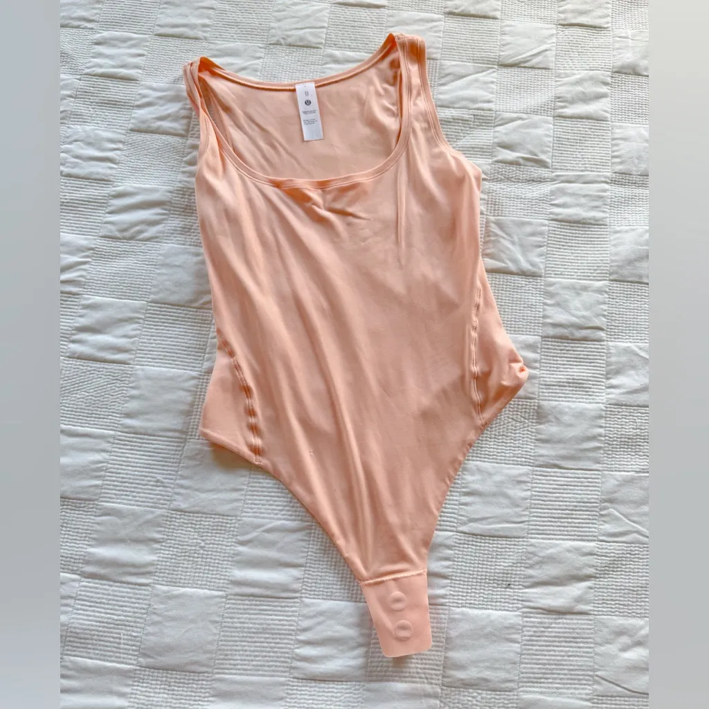 Lululemon Wundermost Ultra-Soft Nulu Square-Neck Sleeveless Bodysuit Peach - Image 2