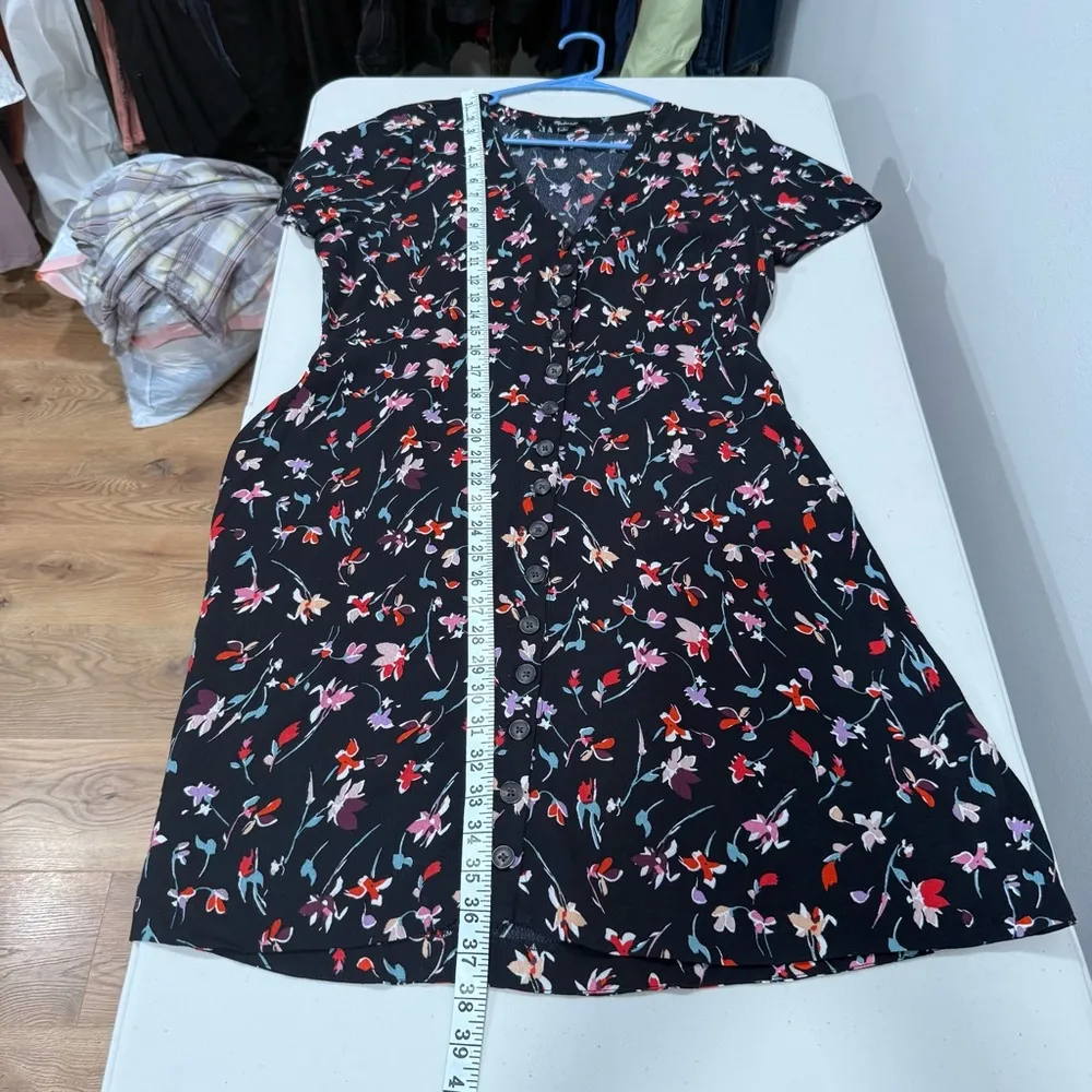 Madewell Petite V-Neck Button-Front Mini Dress in Drifting Flowers Size 8 EUC - Image 5