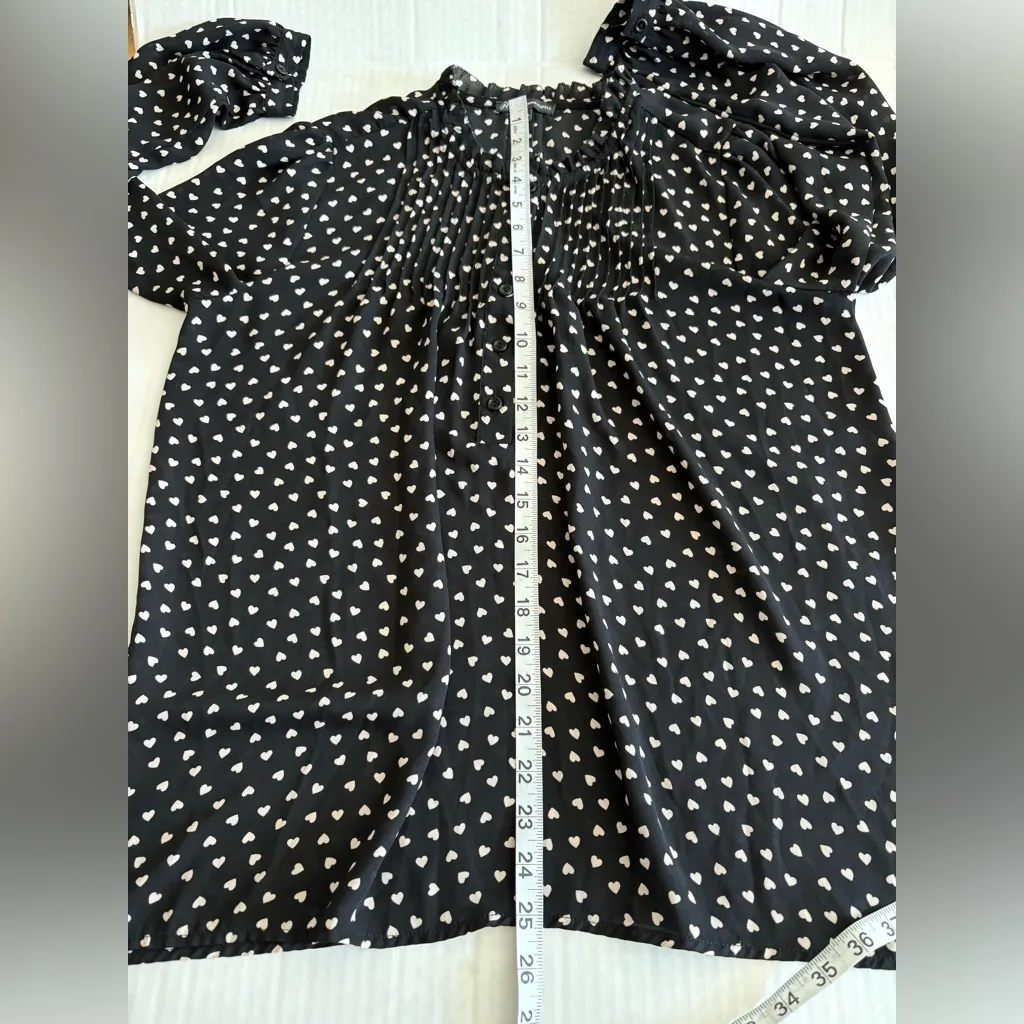 Adrianna Papell Heart Print ruffle neck long sleeve tunic shirt black nude med - Image 12
