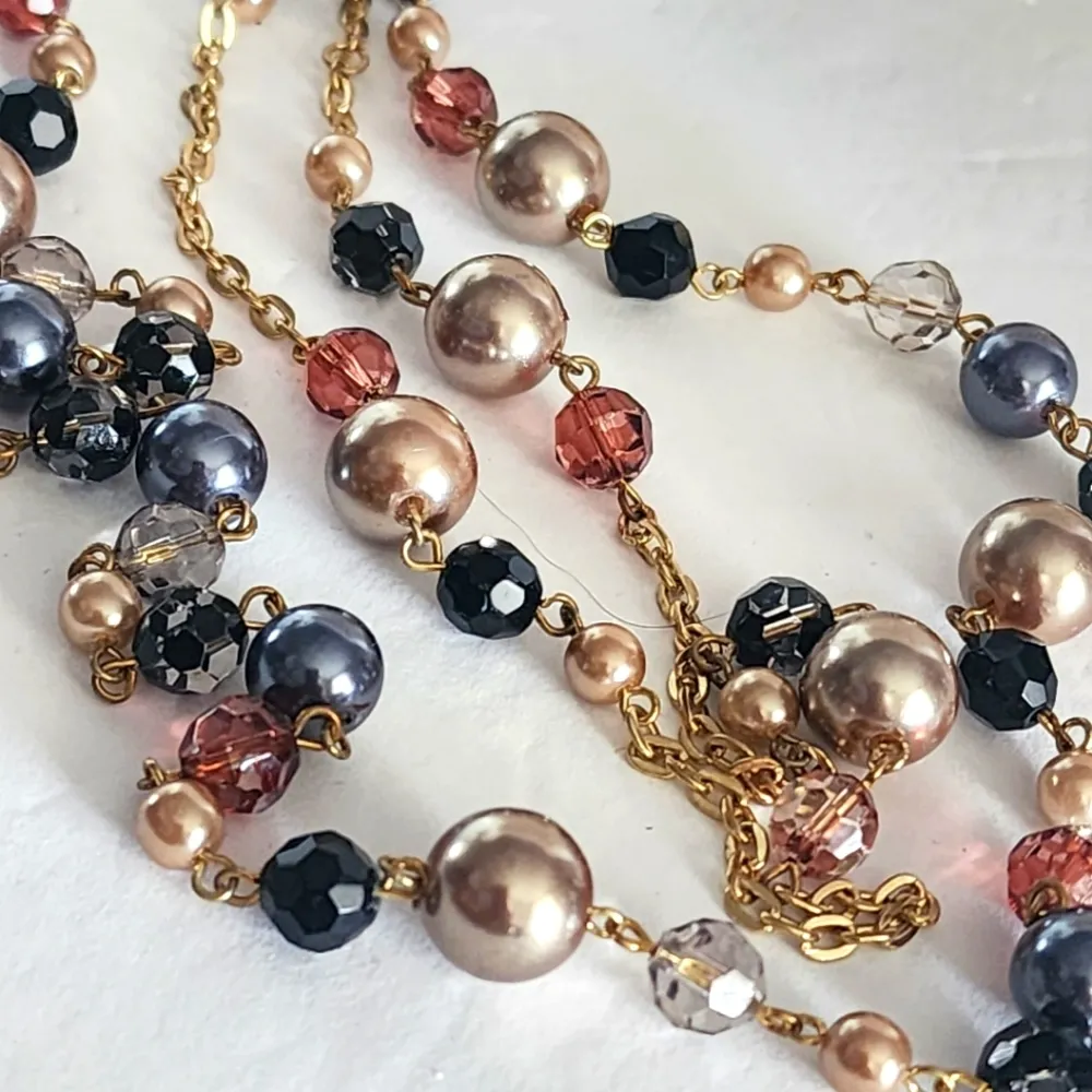 Double Strand Gold Chain Necklace with Crystals and Faux Pearls New - Image 3