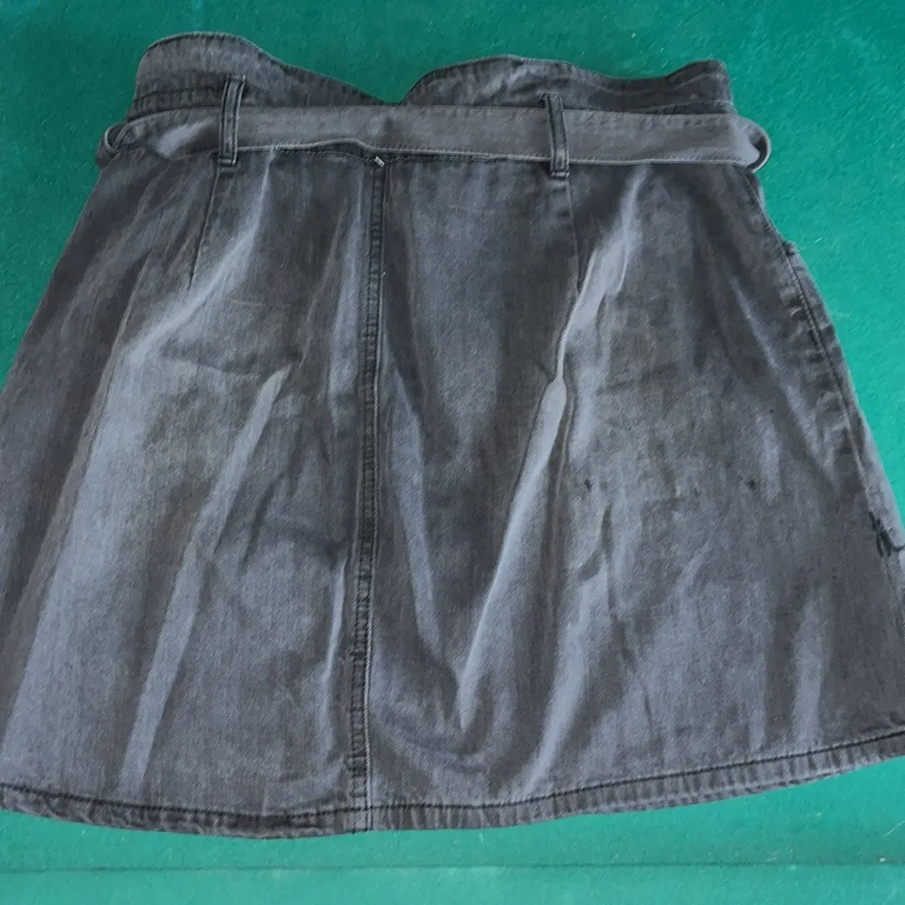 NWT Arula Denim Belt Buckle Skirt Black Size 10 - Image 4