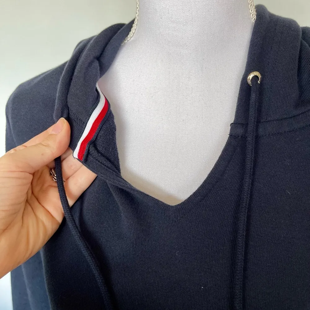 Tommy Hilfiger Sweatshirt | Hooded | Faux Shirt Tail | Size L | EUC - Image 4