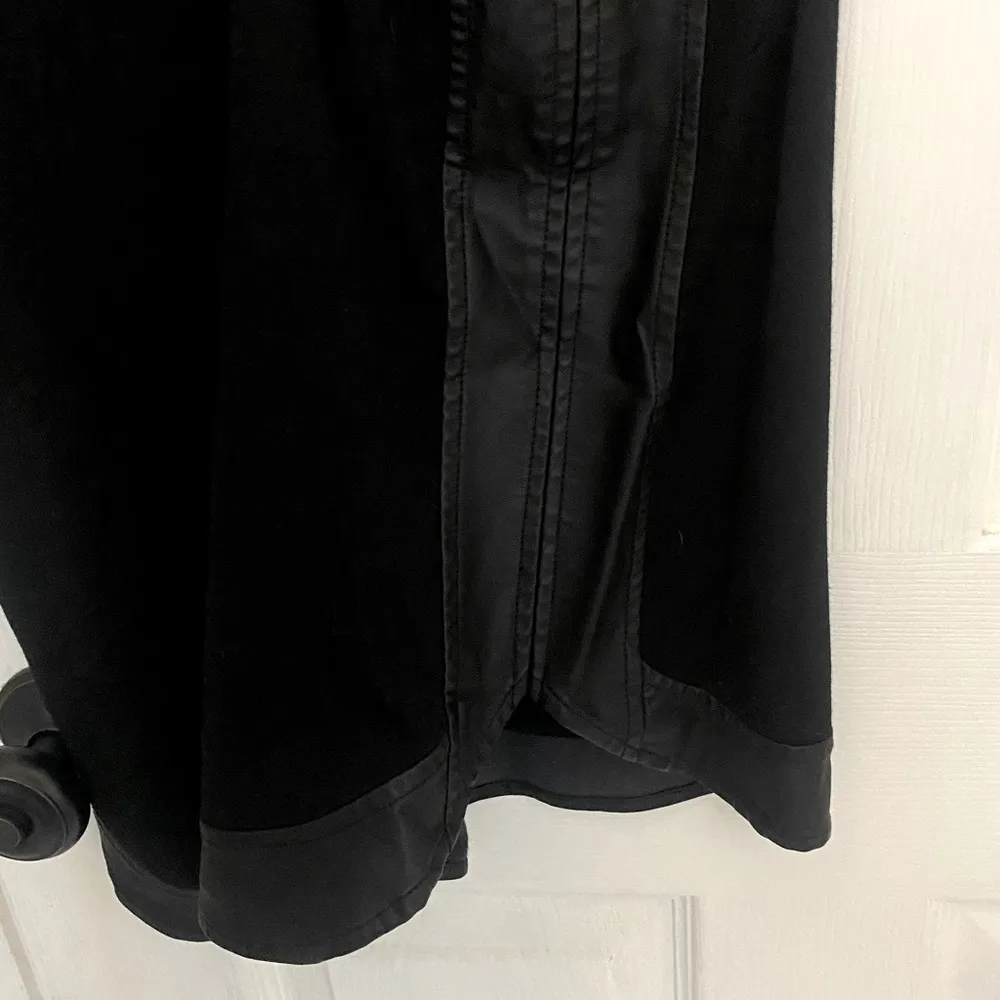 Banana Republic Faux Leather Piped Sleeveless Top in Black - Image 8