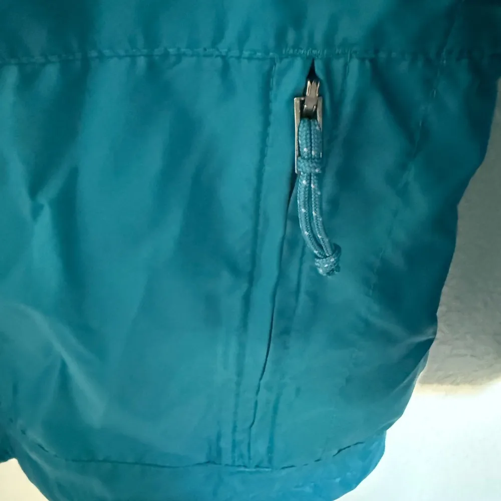 Columbia Rain to Fame Waterproof Hooded Jacket Windbreaker Teal Size Small - Image 10