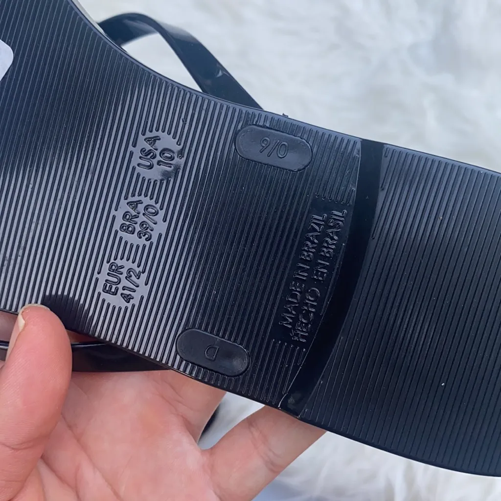 Black Kate Spake flip flops with bow on top size 9/10 - Image 5