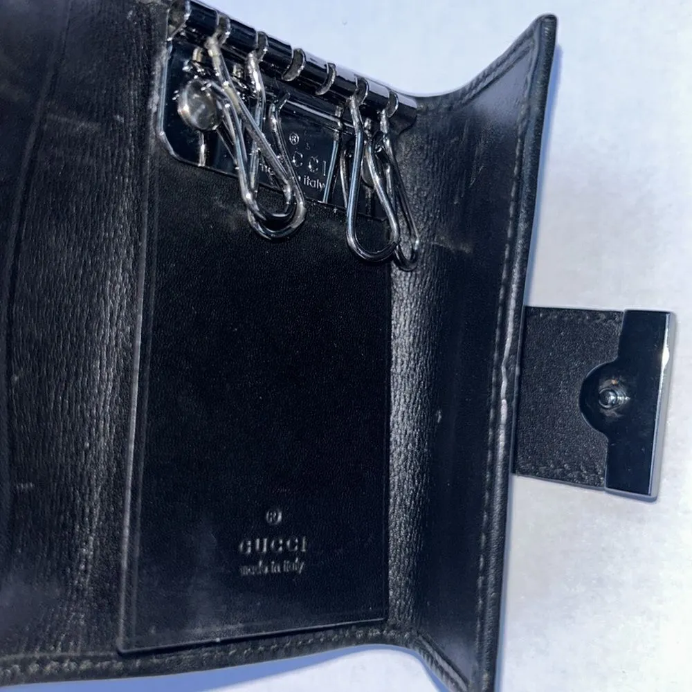 Gucci Authentic Vintage  Black/Silver Keyholder - Image 8