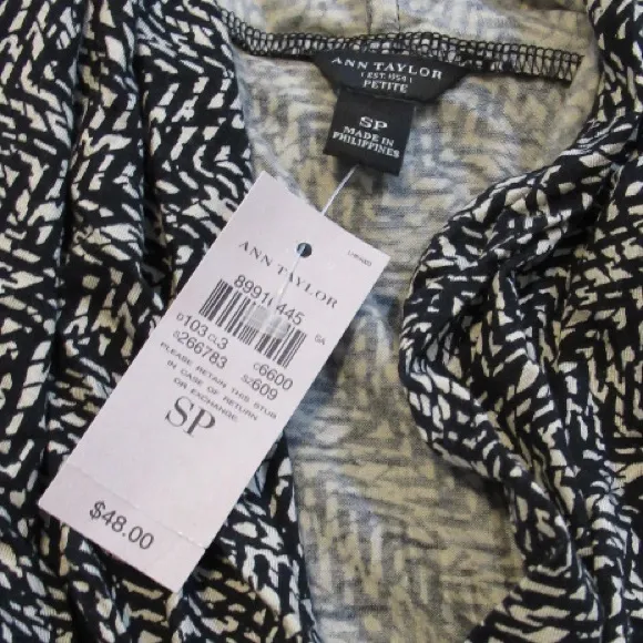 Ann Taylor petites sleeveless surplice top SP Petite Small NWT cowl neck - Image 5