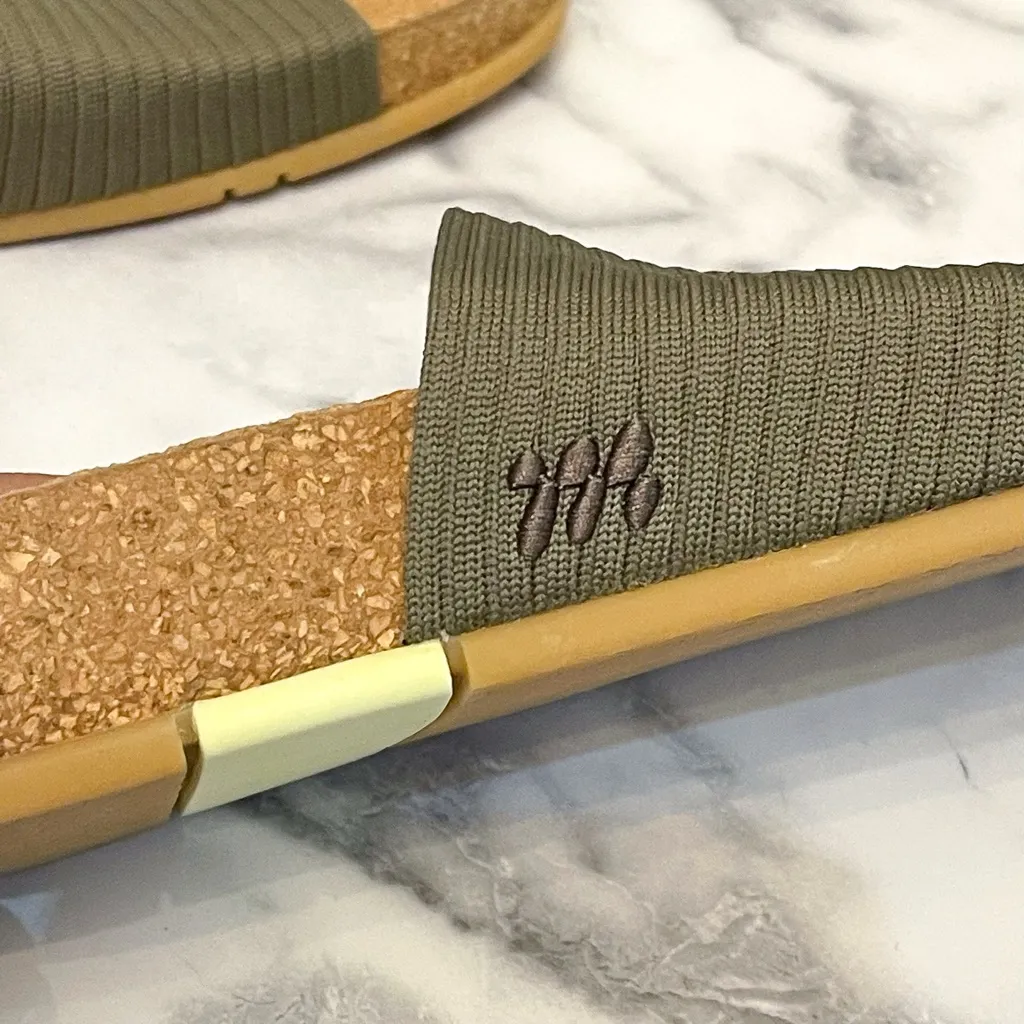 Message Shaw Ripple Slide Vegan Ripple Strap Stone Beige EU 37 EUC Tan Size 6 - Image 4