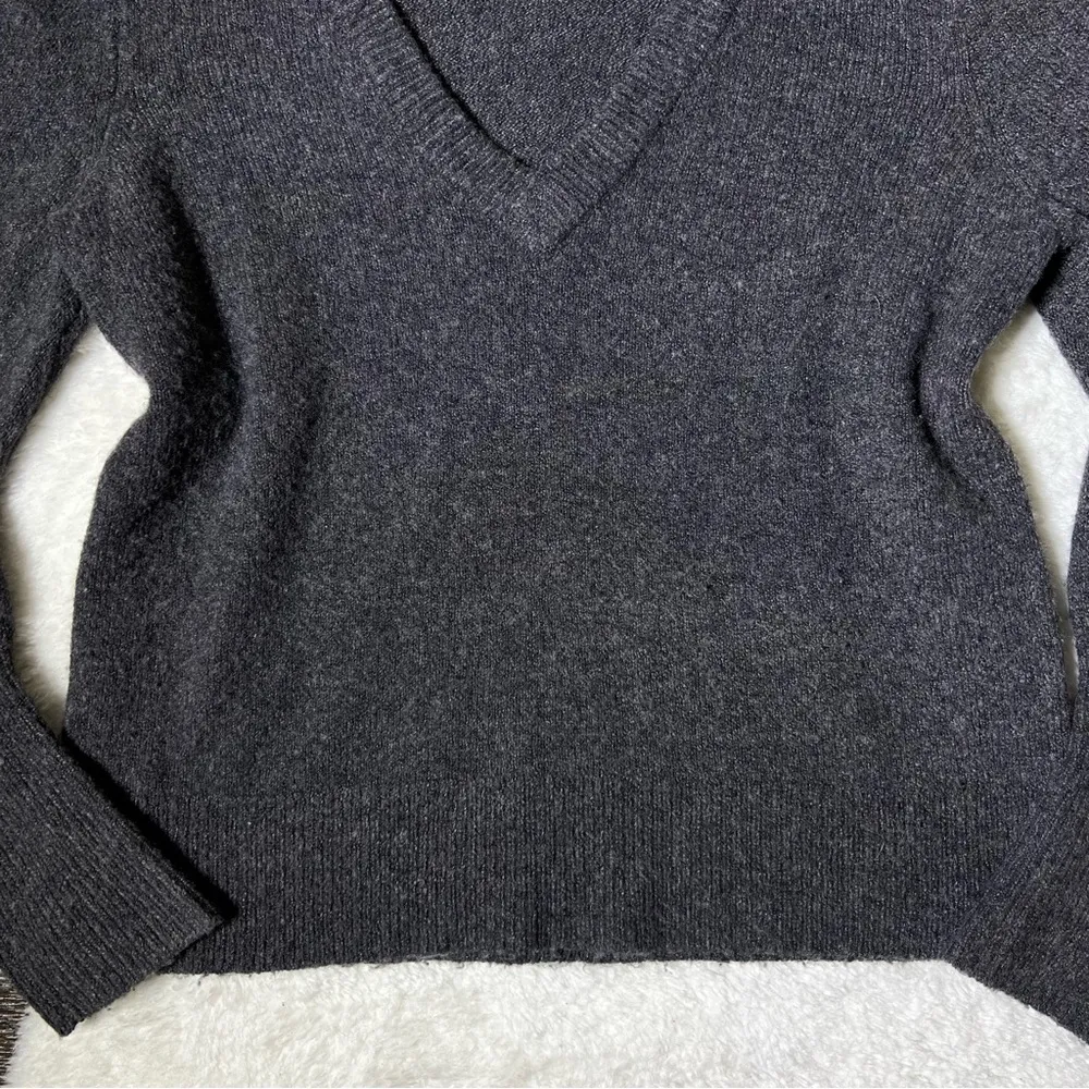 Madewell Dashwood V-Neck Sweater in Coziest Yarn - Image 4