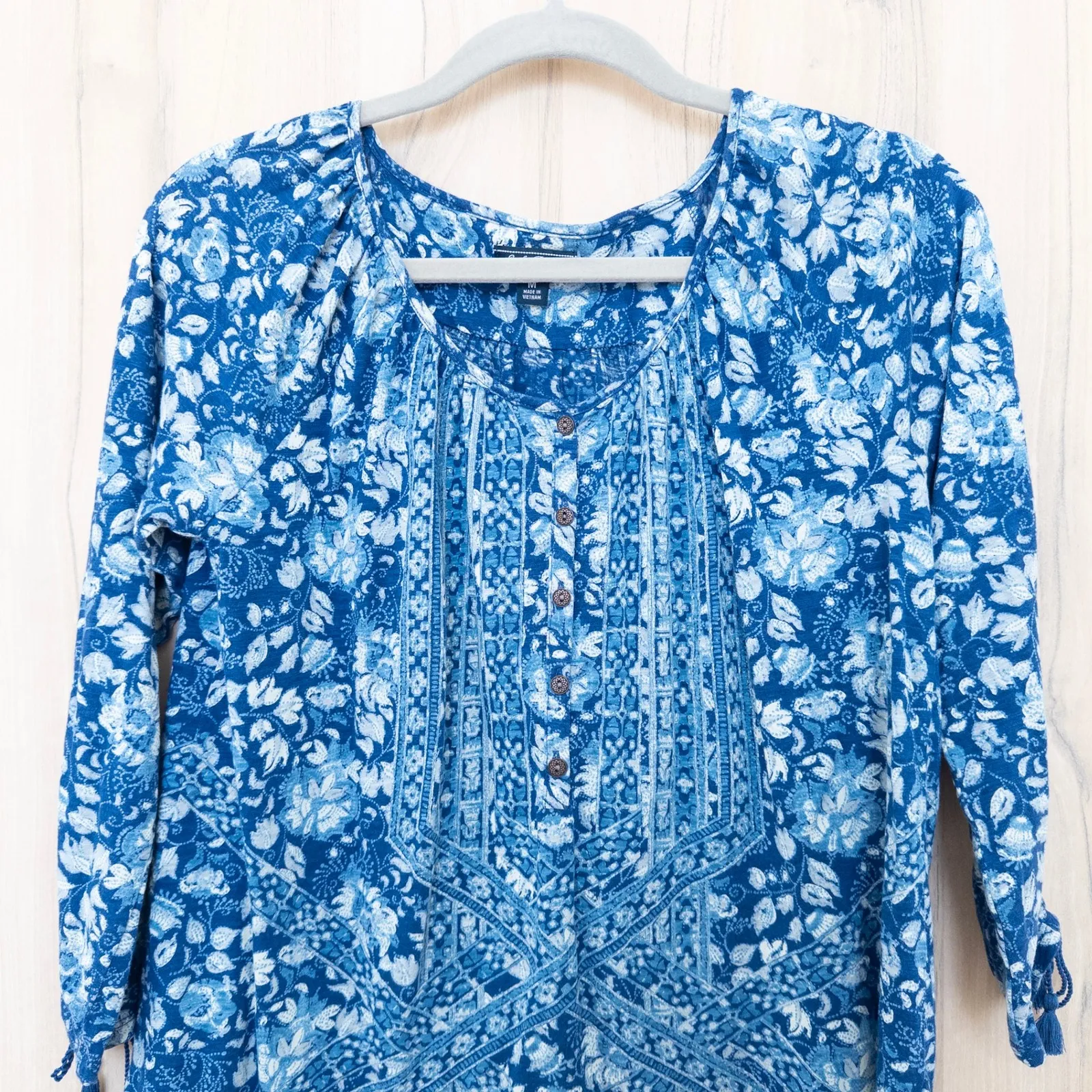 Lucky Brand Womens Floral Top Size M Blue Boho Cottage Romantic Coastal - Image 2