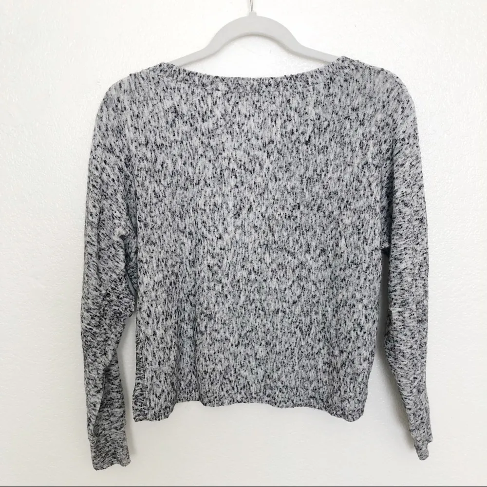 Aritzia Wilfred grey marled off shoulder knit top Size XXS - Image 7