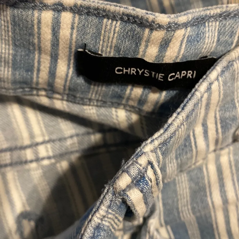 NWT Women’s  striped denim capris chrystie cropped jeans blue white - Image 9
