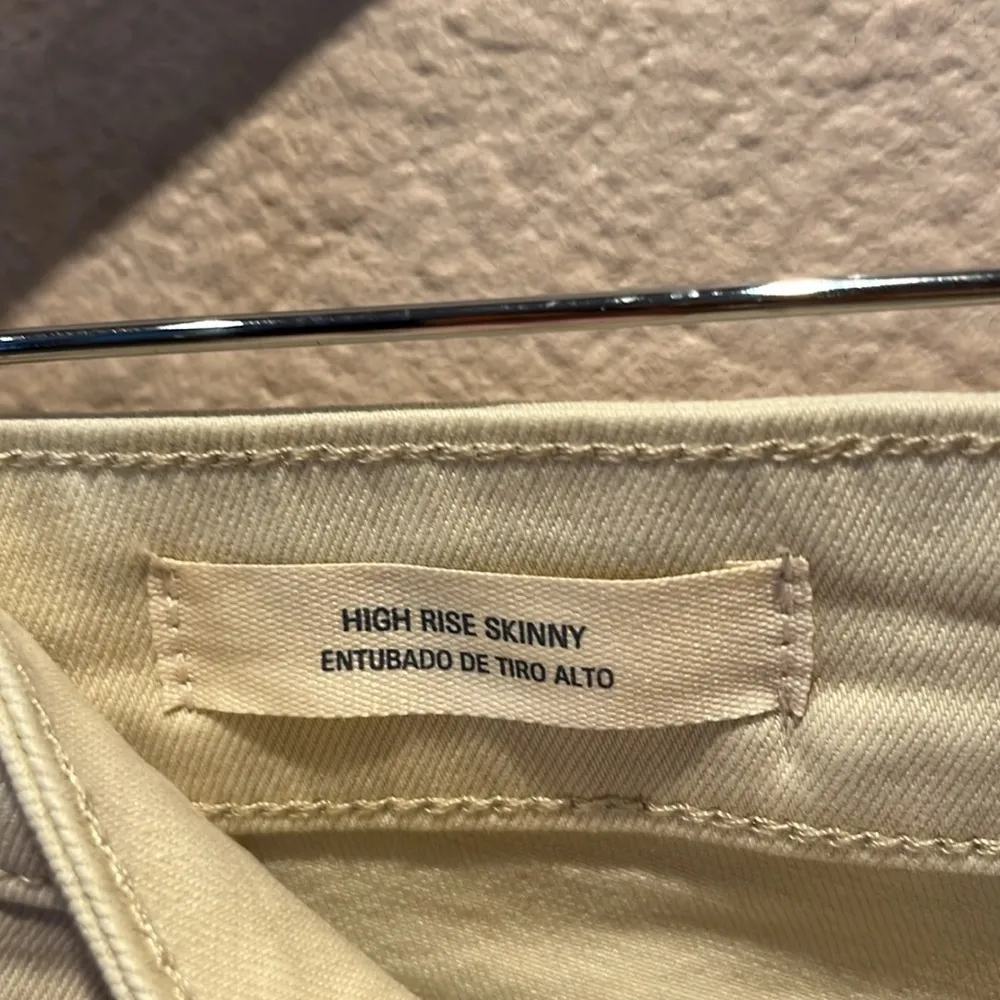 New Universal Thread Women’s Beige Jeans Size 17R NWT - Image 6