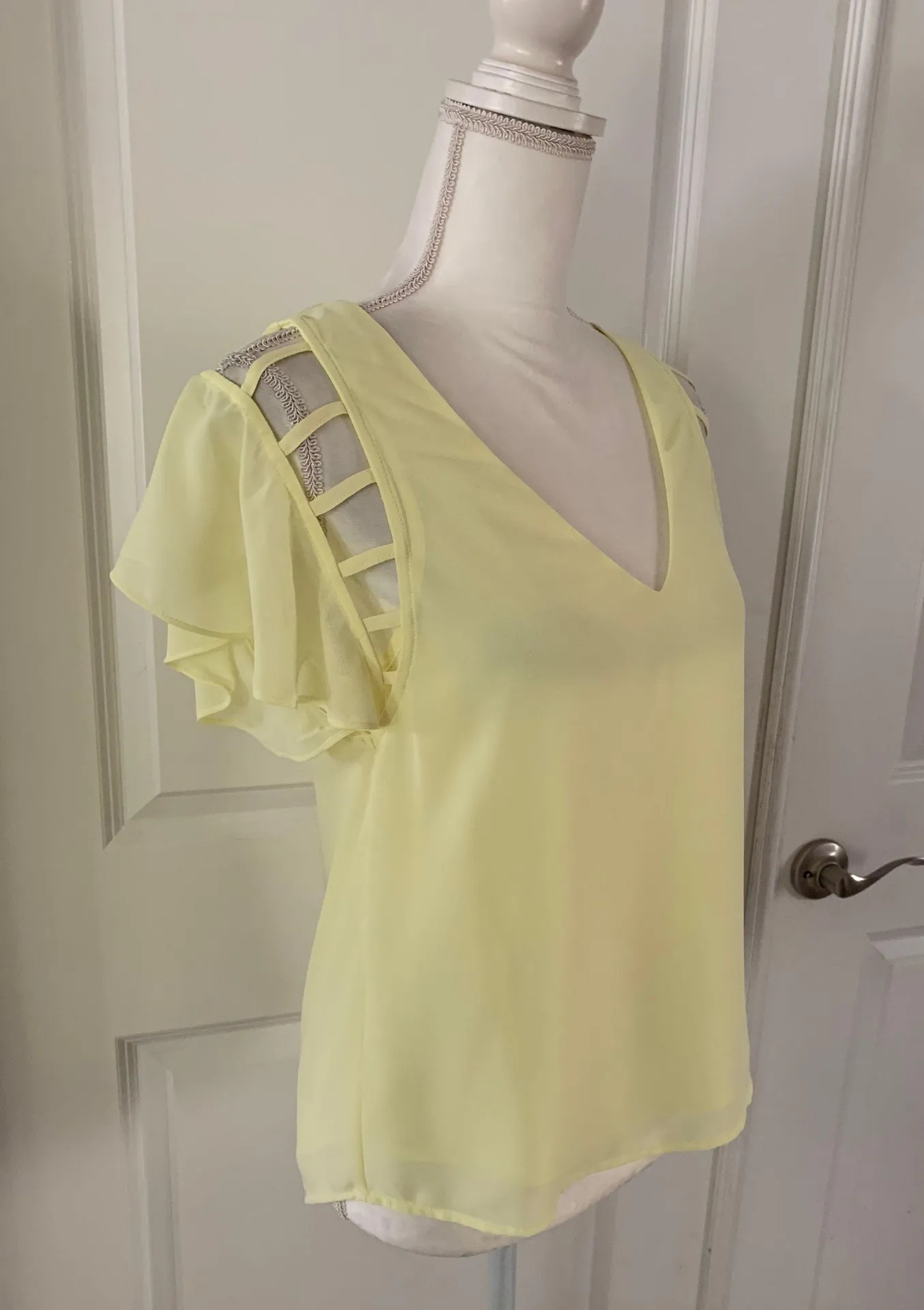 flutter sleeves blouse - Image 6