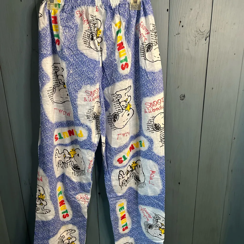 Snoopy Women's Size Small Pajama Set - Image 5