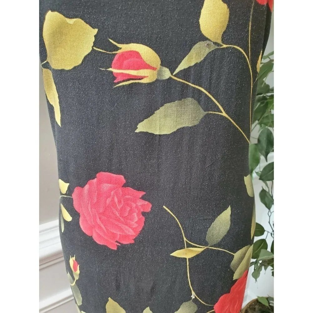 Units Women Black Floral V Neck casual Maxi Dress Size L - Image 3
