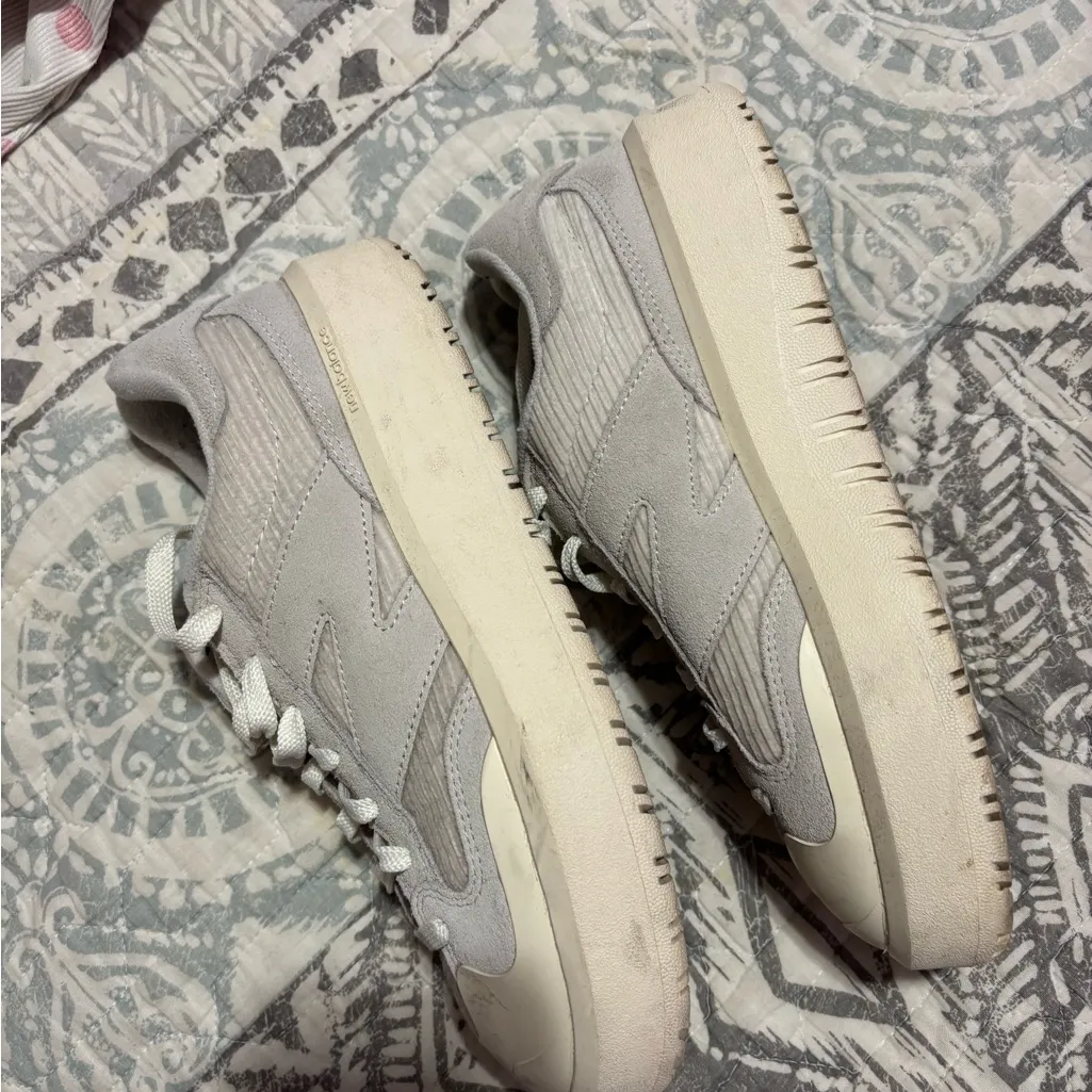 New Balance  ct302 women’s 8.5 in moonstone - Image 3