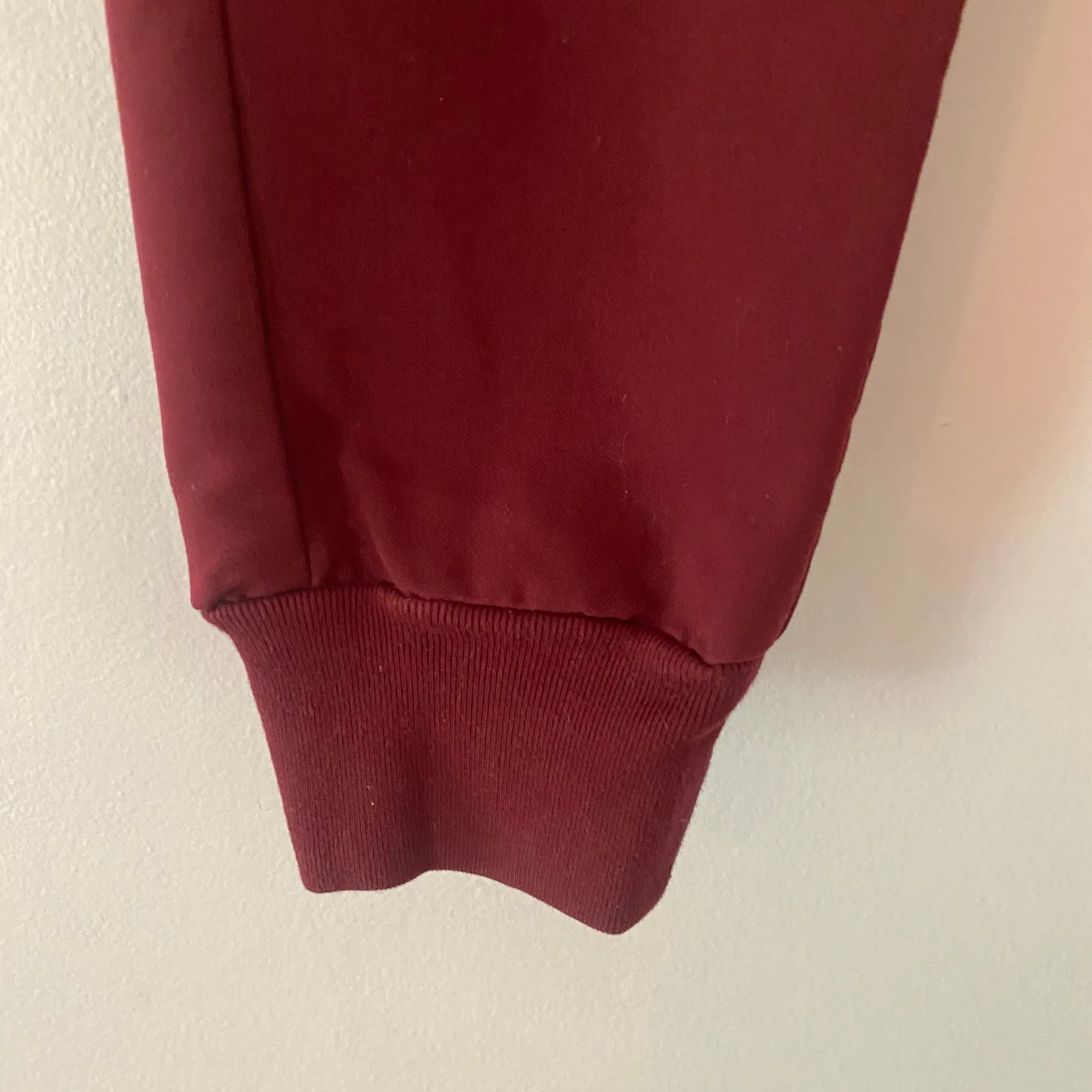 FIGS Burgundy Red Zamora Jogger Scrub Pants Uniform Women's size XS Petite - Image 5