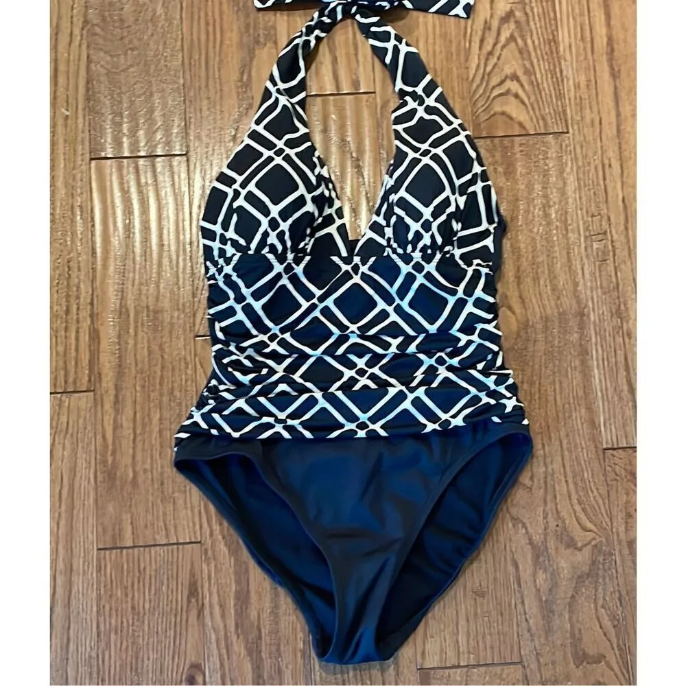 La Blanca black and white geometricāruched side halter one piece size 8 - Image 8