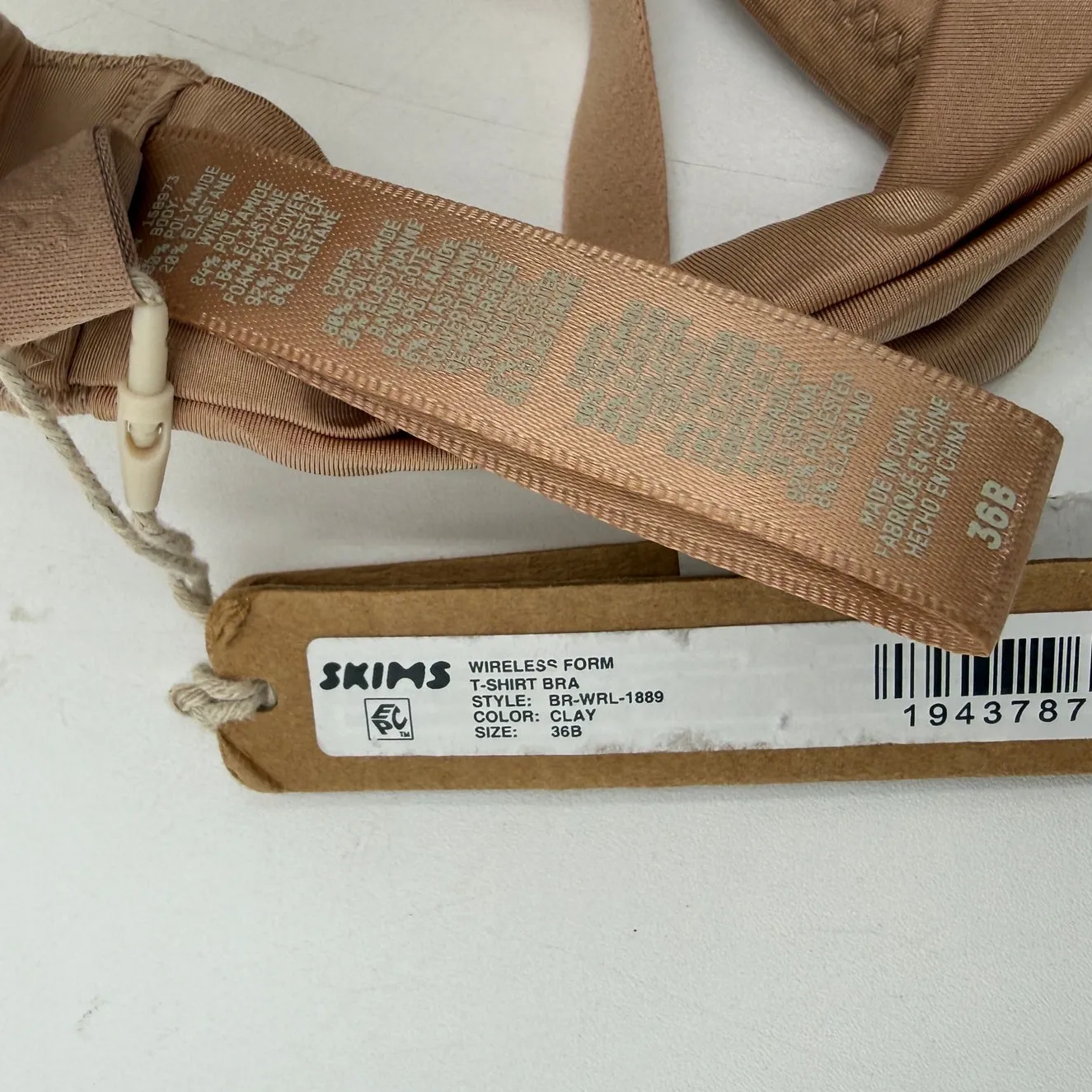 SKIMS  Wireless Form T-Shirt Bra Clay Size 36B - Image 4